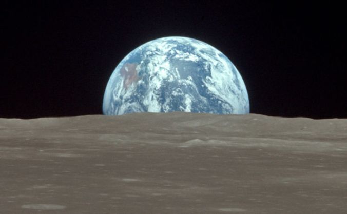 earthrise_crop
